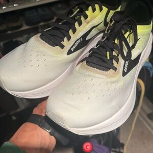 Brooks Men's White and Lime Athletic Shoes